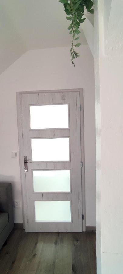 Apartman - Cafe Princ Pod Hradem Wifi, Klima Šternberk Εξωτερικό φωτογραφία